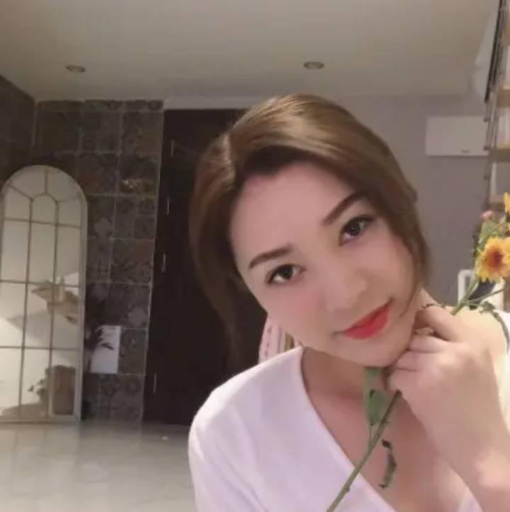 勾人的眼神体验销魂